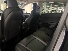 Tesla Model Y Rear-Wheel Drive - ფოტო 6