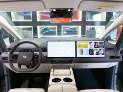 Li Auto Li Xiang MEGA Ultra - ფოტო 14
