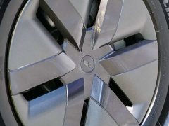 Li Auto Li Xiang MEGA Ultra - ფოტო 8