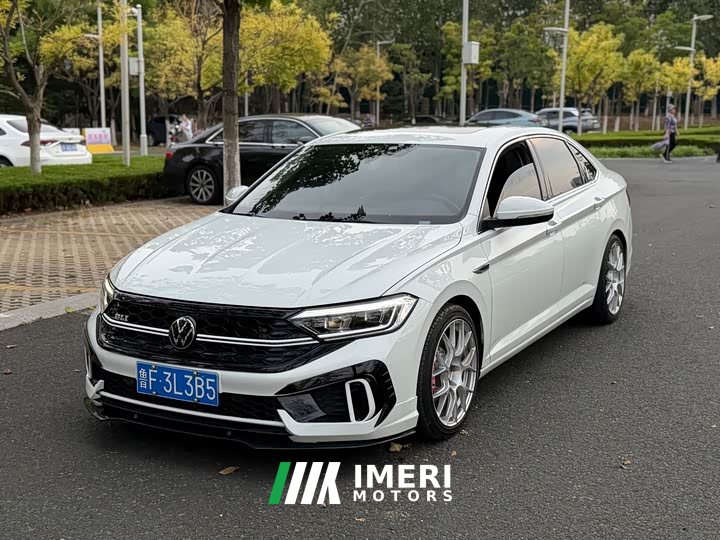 Volkswagen Sagitar 300TSI DSG Excellence Edition - ავტომობილი ჩინეთიდან