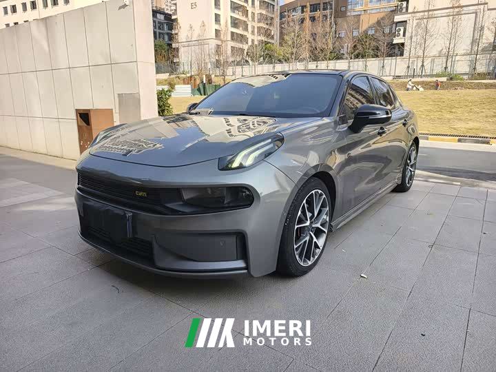 Lynk & Co 03 1.5T DCT Pro