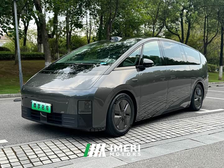 Li Auto Li Xiang MEGA Ultra - ავტომობილი ჩინეთიდან