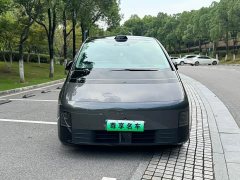 Li Auto Li Xiang MEGA Ultra - ფოტო 2