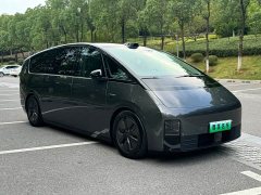 Li Auto Li Xiang MEGA Ultra - ფოტო 3