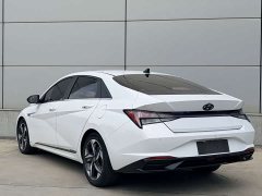 Hyundai Elantra 1.5L CVT Luxury - ფოტო 4