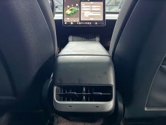 Tesla Model Y Rear-Wheel Drive - ფოტო 10