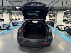 Tesla Model Y Rear-Wheel Drive - ფოტო 13
