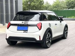 BMW MINI 2025 2.0T COOPER S Artist 3-Door - ფოტო 6
