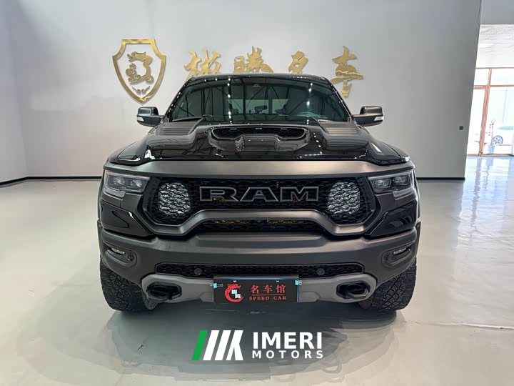 Ram Trucks 6.2L - ავტომობილი ჩინეთიდან