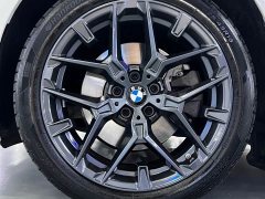 BMW 3 Series 330Li M Sport Night Edition Package - ფოტო 4