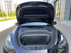 Tesla Model Y Standard Range RWD - ფოტო 12