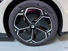 Xiaomi SU7 Rear-Wheel Drive Standard Edition - ფოტო 18