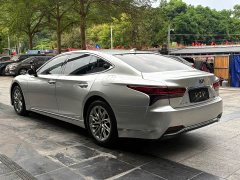 Lexus LS 500h Luxury - ფოტო 11