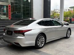Lexus LS 500h Luxury - ფოტო 9