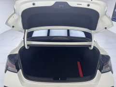 Hyundai Elantra 2023 1.5L CVT Luxury - ფოტო 6