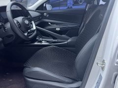 Hyundai Elantra 2023 1.5L CVT Luxury - ფოტო 9
