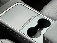 Tesla Model Y Rear-Wheel Drive - ფოტო 18