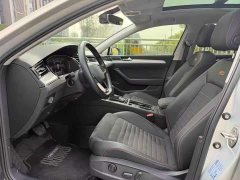 Volkswagen Magotan 330TSI DSG 30th Anniversary Edition - ფოტო 4