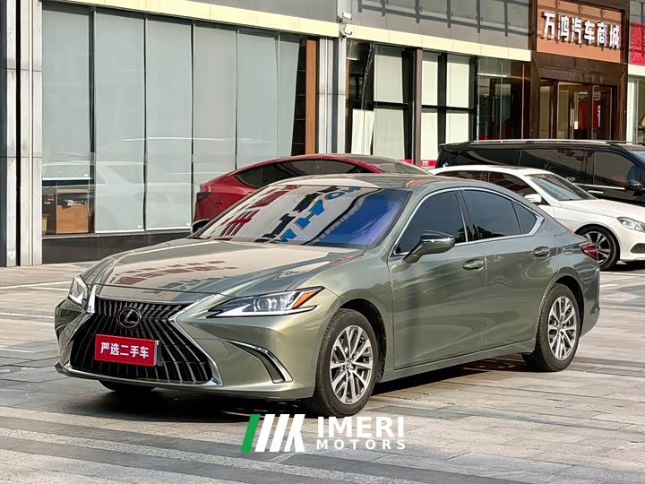 Lexus ES 2023 200 Excellence Edition - ავტომობილი ჩინეთიდან