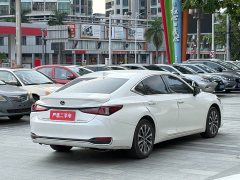 Lexus ES 2022 300h Excellence Edition - ფოტო 9