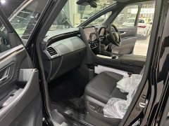 Toyota Alphard 2.5L Automatic - ფოტო 10