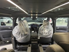 Toyota Alphard 2.5L Automatic - ფოტო 16
