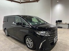 Toyota Alphard 2.5L Automatic - ფოტო 3