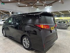 Toyota Alphard 2.5L Automatic - ფოტო 4