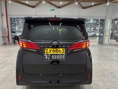 Toyota Alphard 2.5L Automatic - ფოტო 5