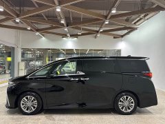 Toyota Alphard 2.5L Automatic - ფოტო 8