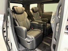 Toyota Alphard Hybrid 2.5L Premium Gold Edition - ფოტო 8