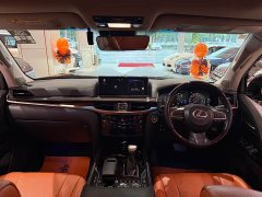 Lexus LX 570 - ფოტო 9