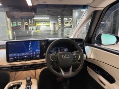 Lexus LM 2025 500h Six-Seat Premium Edition - ფოტო 8