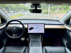 Tesla Model Y Standard Range RWD - ფოტო 10