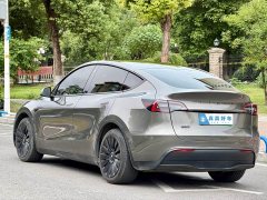 Tesla Model Y Standard Range RWD - ფოტო 6