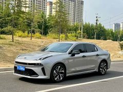 Lynk & Co 03 1.5TD DCT Plus - ფოტო 1