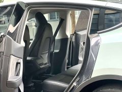 Tesla Model Y Rear-Wheel Drive - ფოტო 10