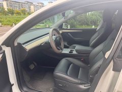 Tesla Model Y Standard Range RWD - ფოტო 7