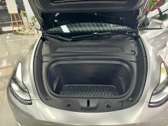 Tesla Model Y Rear-Wheel Drive - ფოტო 14