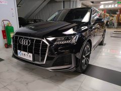Audi Q7 55 TFSI quattro S line Sport - ფოტო 4