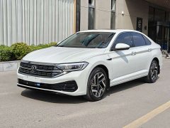 Volkswagen Sagitar 300TSI DSG Excellence Edition - ფოტო 1