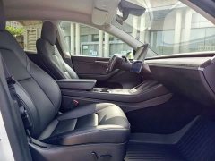 Tesla Model Y Rear-Wheel Drive - ფოტო 11