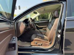 Volkswagen Hui Ang 380TSI Luxury Edition - ფოტო 4
