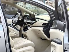 Buick GL8 Land Executive Cabin 652T Luxury - ფოტო 9