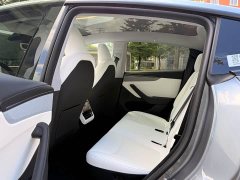 Tesla Model Y Long Range All-Wheel Drive - ფოტო 10