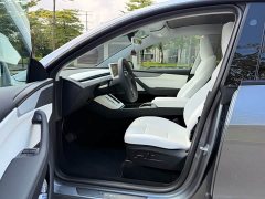 Tesla Model Y Long Range All-Wheel Drive - ფოტო 9