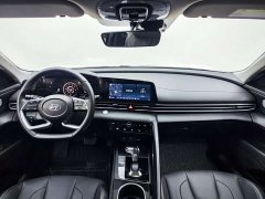 Hyundai Elantra 1.5L CVT Luxury - ფოტო 12