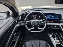 Hyundai Elantra 1.5L CVT Luxury - ფოტო 13