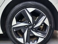 Hyundai Elantra 1.5L CVT Luxury - ფოტო 14