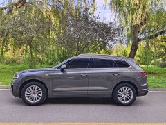 Volkswagen Touareg 2022 2.0TSI Ruishang Edition - ფოტო 3